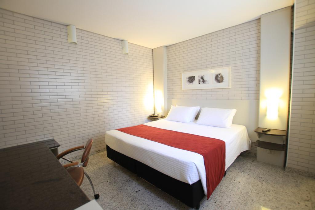 קוריטיבה Hotel Confiance Batel חדר תמונה