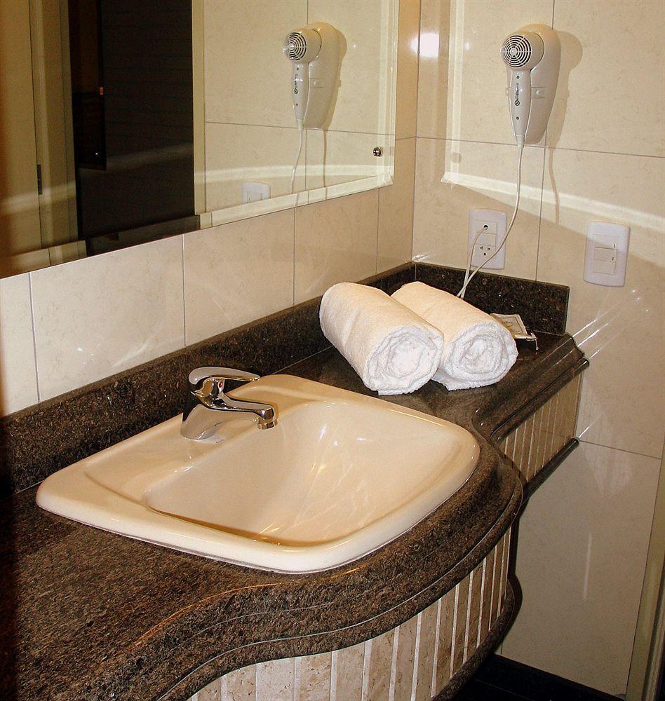 קוריטיבה Hotel Confiance Batel מראה חיצוני תמונה